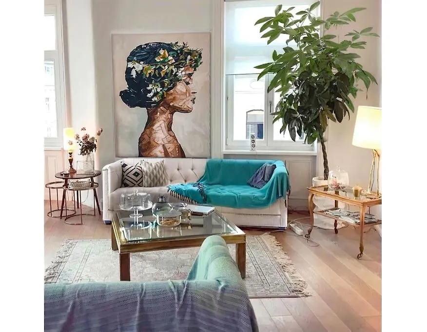 Designer Flat, Fully Furnished & Sunny Apartment Vienna